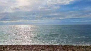 Шум моря, звуки прибоя каменистого берега для наслаждения, успокоения и сна