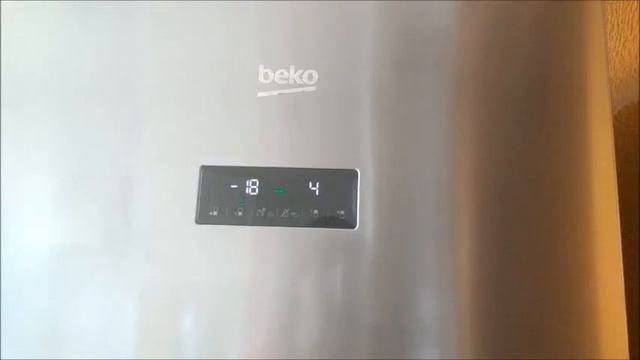 Установка холодильника beko. Индикаторная панель холодильника Beko. Холодильник Beko мигает 4. Холодильник БЕКО С дисплеем. Сенсорная панель холодильника БЕКО.