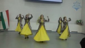 Таджикский национальный танец в исполнении студенток из РУДН. Землячество РУДН. Навруз 2017