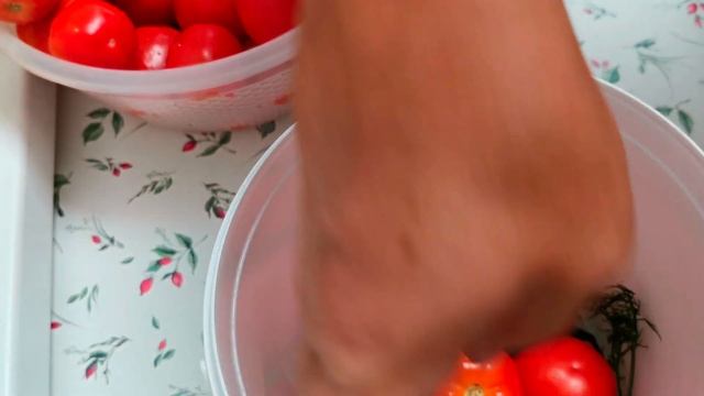 Делайте больше! Съедают моментально! Очень вкусные бочковые квашенные помидоры!
