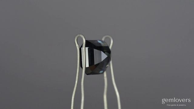 Зеленый сапфир со сменой цвета 4.04ct смотреть онлайн