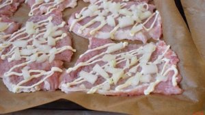 Свиные отбивные с грибами в духовке