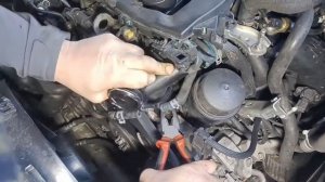 MERCEDES E 200, 2015. Thermostat replacement.