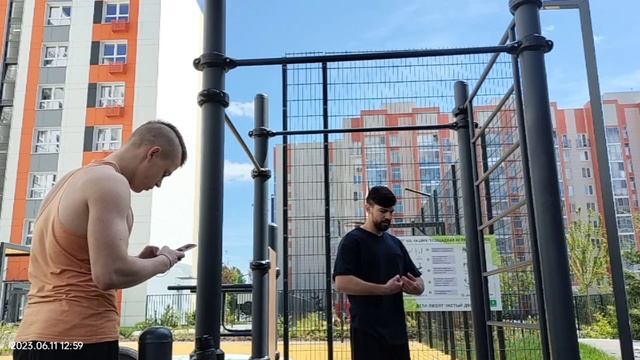 Подтягивания ЗАРУБА в лесенку. Новые рекорды. Казань смотреть онлайн