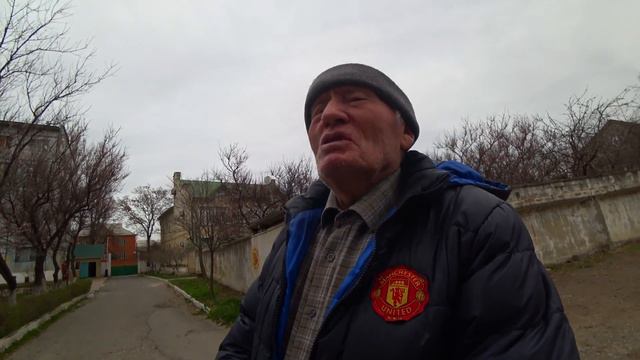 ДЕД ФУТБОЛ ХОЧЕТ СВАЛИТЬ С БОЛЬНИЦЫ! смотреть онлайн