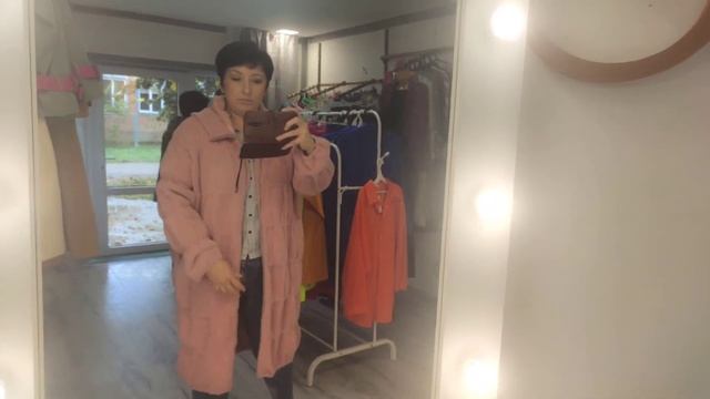 Я модель! Мы в магазине модной одежды "Стрекоза" Без покупки не ушла. смотреть онлайн