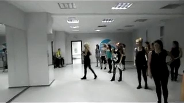 Юдченко Юля Вт Чт 17:00 --Cоврем.хор-фия (8-10 лет) смотреть онлайн