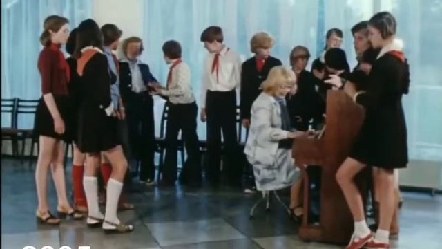 Песни года: Крылатые качели. 1987 и 2005 года. Москва (РСФСР) и Миниград (Россия)