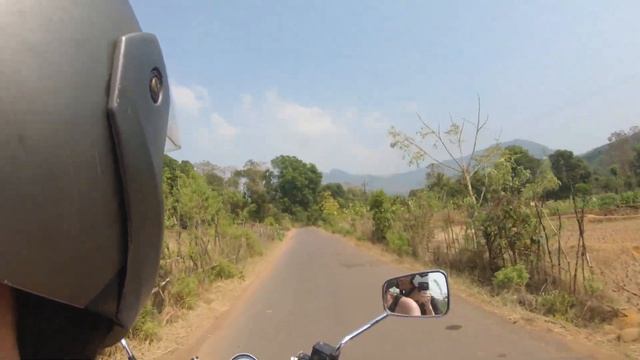 12. Индия 2021. Мотопутешествие по Южному Гоа перед отъездом. Древние ли это Петроглифы? смотреть онлайн