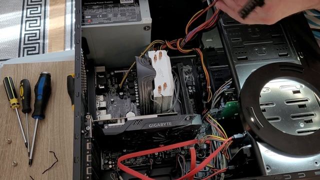 Как заменить блок питания в компьютере? смотреть онлайн