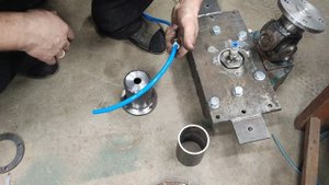 Как сделать центральную подкачку колес на передних бортовых редукторах трактора т-40.