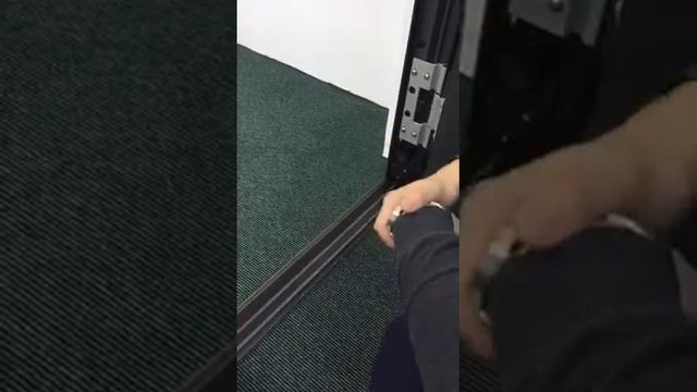 Компланарные двери системы Hi-Therm. смотреть онлайн