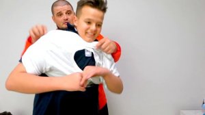 100 Слоев ОДЕЖДЫ На Моем ТЕЛЕ // ЧЕЛЛЕНДЖ // БаниХоп на BMX в КВАРТИРЕ !!!