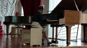 Погосян Изабелла . НОВАЯ ШКОЛА ИГРЫ НА ФОРТЕПИАНО. П. И. Чайковский "Старинная французская песенка"