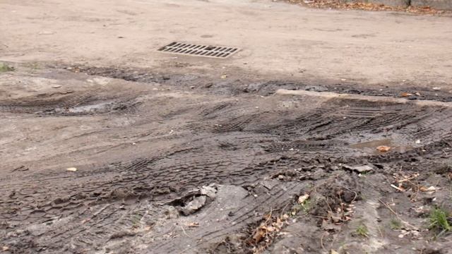 ЖГХ. Троещина. Дворы, дома. Ремонт теплосетей. 2012 смотреть онлайн