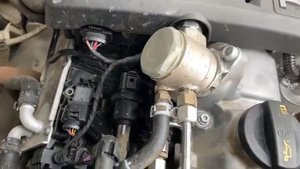 Звук двигателя SKODA YETI 1.2 при неисправной помпе (Насос водяной охлаждения).