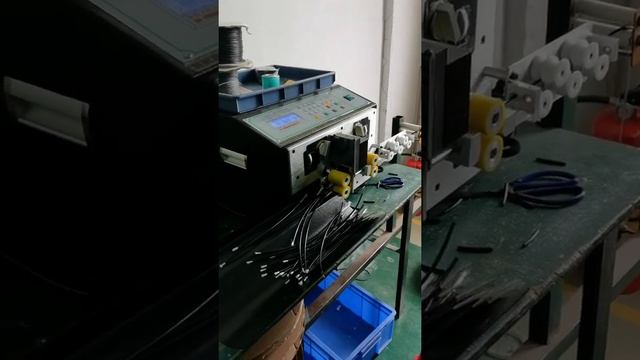 USB cable cutting process