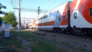 Электровоз ЭП2К-418 с двухэтажным поездом №137У Оренбург — Москва