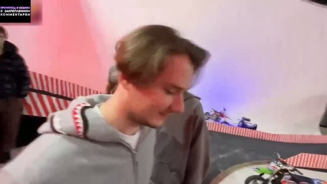 РОСТИК ПЫТАЕТСЯ СЛОМАТЬ АНГАР | НАГРАЖДЕНИЕ ПОБЕДИТЕЛЕЙ В ХАЗЯЙСКИХ ГОНКАХ смотреть онлайн