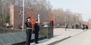 Митинг у мемориала "Скорбящая мать"  78 годовщине Победы. 09.05.23г. Автор видео Елена Цыганова