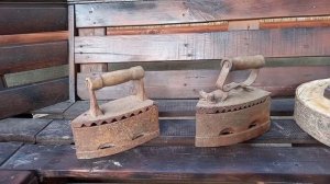 Антиквариат утюги угольные