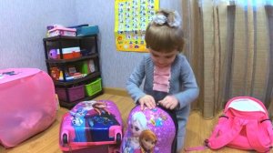 Что в чемодане Frozen у Алисы? Распаковка чемодана " Холодное Сердце " Эльза и Анна