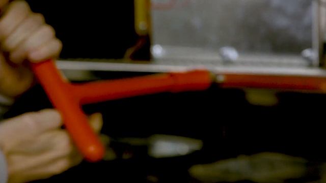 Volvo Cars battery lab B roll footage смотреть онлайн