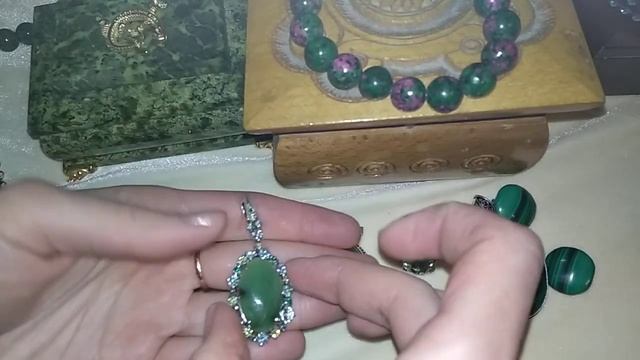 Мои украшения с зелёными камнями.1-я часть.