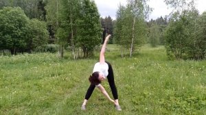 Комплекс упражнений на свежем воздухе. Идеально для утренней зарядки.