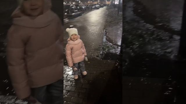 Попрыгать по лужам этой осенью ✅ #дети #baby #воспитаниедетей #папинадочка