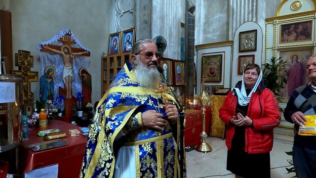 Беседа архимандрита Амвросия с прихожанами после литургии в праздник Иверской иконы Божией Матери смотреть онлайн