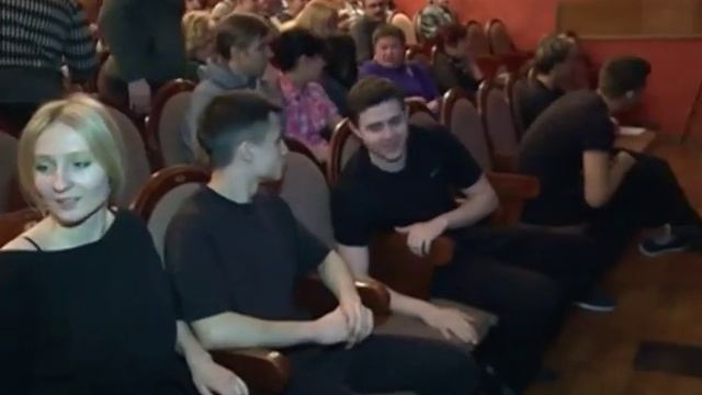 Ставка на Уильяма: в Ярославле студенты-выпускники представили «Сон в летнюю ночь» смотреть онлайн