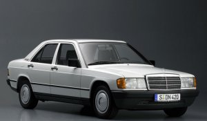 Распаковка: Mercedes-Benz 190E 1984г 1/18 (Norev)