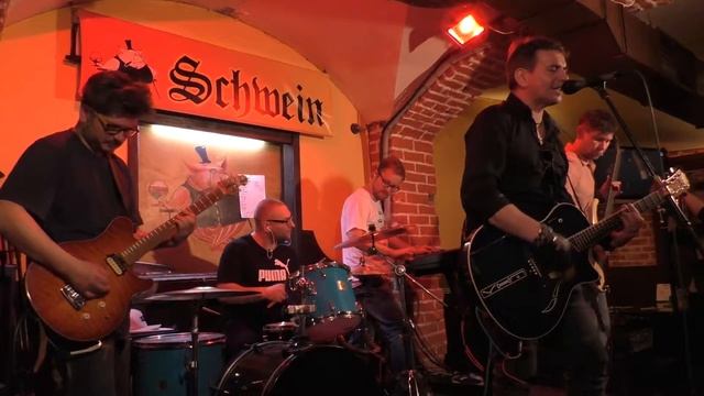 Иван Демьян и группа 7Б - "Полковник" в клубе Швайн 23.03.2017 г. смотреть онлайн