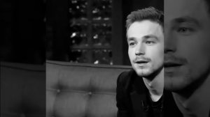 Быть знаменитым некрасиво. (А.Петров)