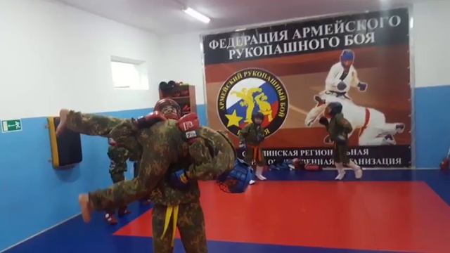 Тренировочные будни Сахалинской Федерации Армейского рукопашного боя смотреть онлайн