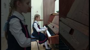 Тютрина Алиса (общее фортепиано) Лукомский - Полька, Н. Любарский - Чешская песня