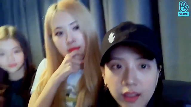 Blackpink Jisoo  Rosé vlive feat Ella