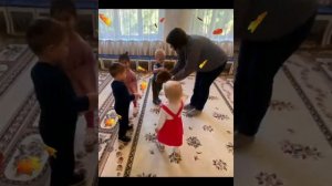 "В лес осенний мы пойдем".??