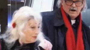 Любвеобильная бабуля