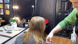 Женская стрижка каскад на длинные волосы \ ЛЕГКОЕ ПОСОБИЕ ДЛЯ НОВИЧКА \ каскад в домашних условиях