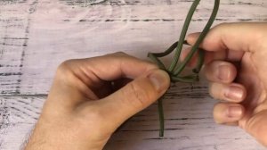 How to make a simple paracord keychain  Как сделать простой брелок из паракорда