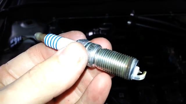2014 Ford Fusion Titanium Sedan - EcoBoost 2.0L Turbo I4 Engine - Checking Spark Plugs смотреть онлайн