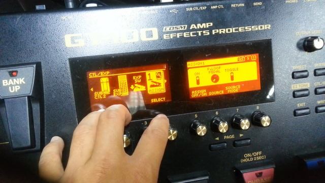 BOSS GT100 - gán hiệu ứng cho pedal смотреть онлайн