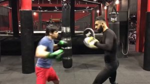 Работа на лапах . Бокс , ММА , Муайтай, Работа руками, быстрые руки, комбинации