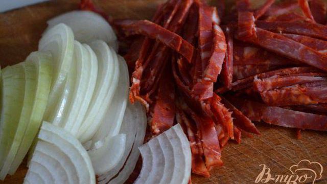 Густой суп с перловкой и маслинами