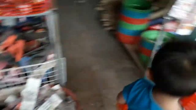 Family Vacation at AEON Mall смотреть онлайн