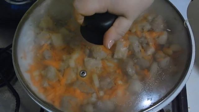 Мясо с овощами: с морковью, томатом и сельдереем - Свинина с овощной подливой.