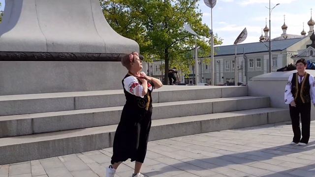 УКРАИНСКИЕ ПОПУРРИ!🌻/ТАНЦУЮТ "СЛОБОЖАНКИ!" ХАРЬКОВ МАЙ 2021 смотреть онлайн