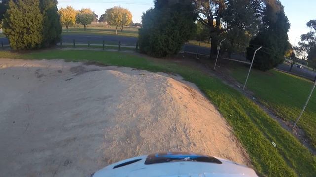 traralgon BMX park смотреть онлайн